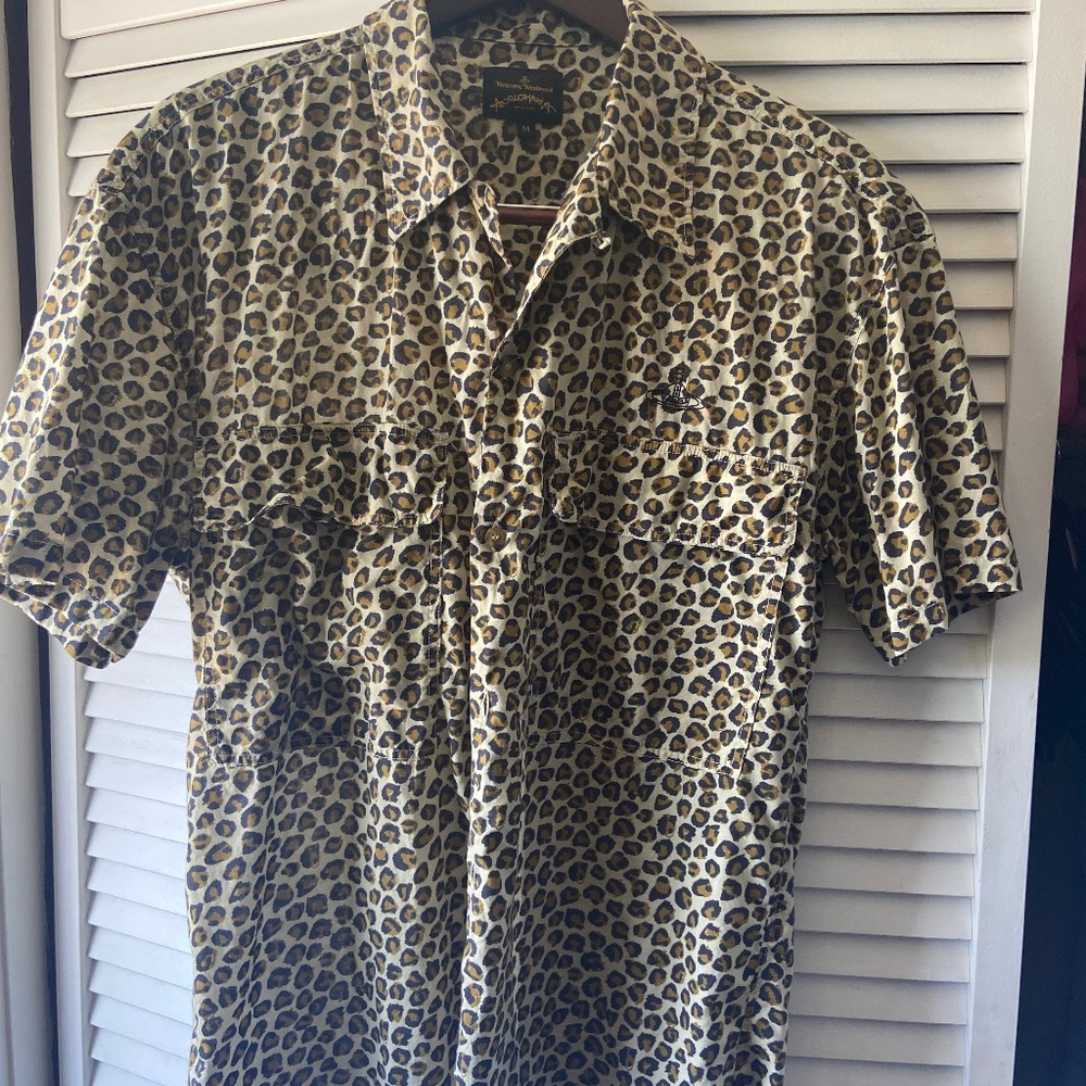 A cheetah button shirt
